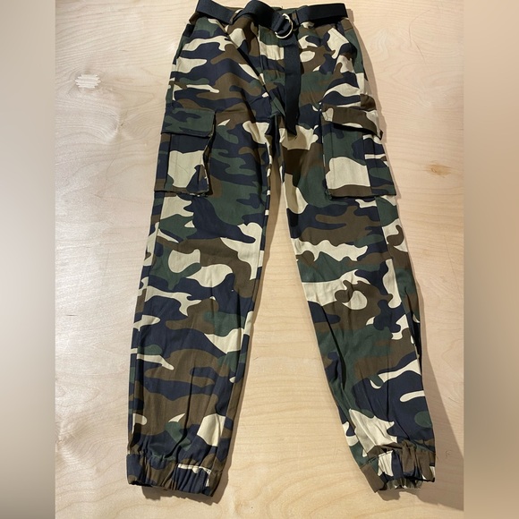 Love Tree Denim - Love Tree Camo Jeggings Size Large  (AH)